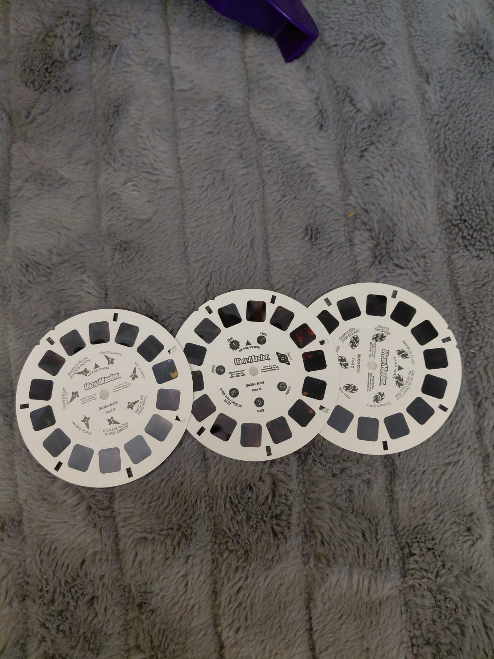 Viewmaster Projector / Telescope and 3 Reels - Image 3
