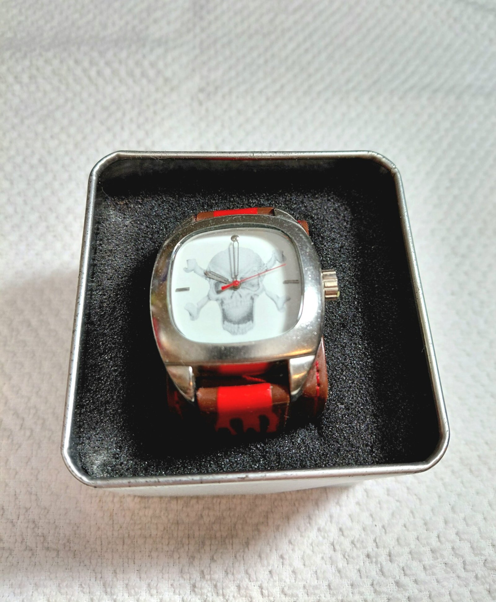Skull Watch