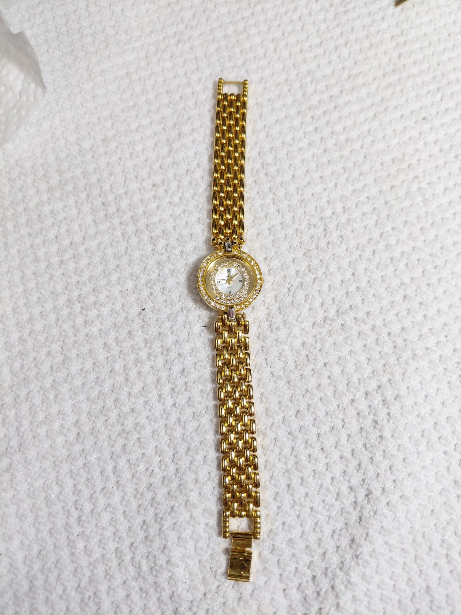 Vivian Vintage Gold-Tone Rhinestone Women's Dress Watch – Textured Link Mesh Bracelet - Image 2