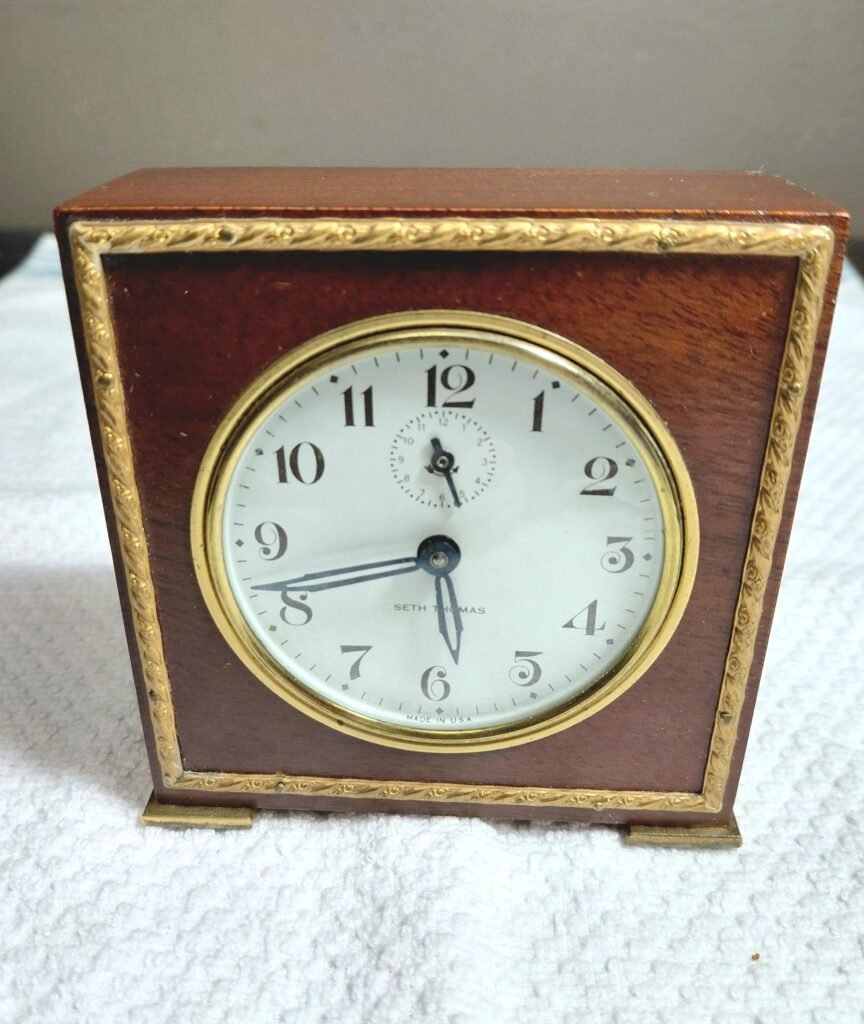 Vintage Seth Thomas "Severn" Wooden Alarm Clock - Mid-Century Decor